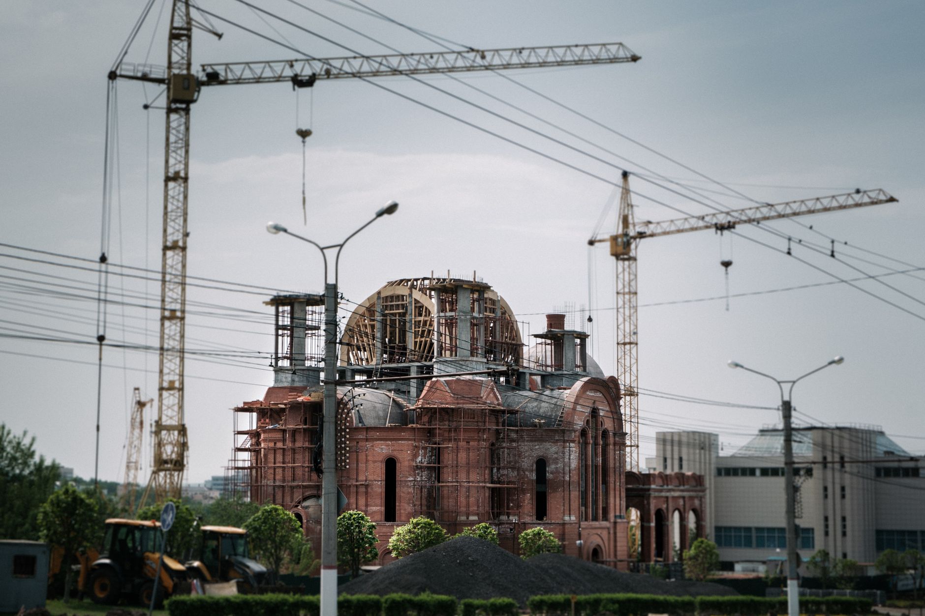 Reprendre un chantier abandonné par un autre artisan : que couvre vraiment votre décennale